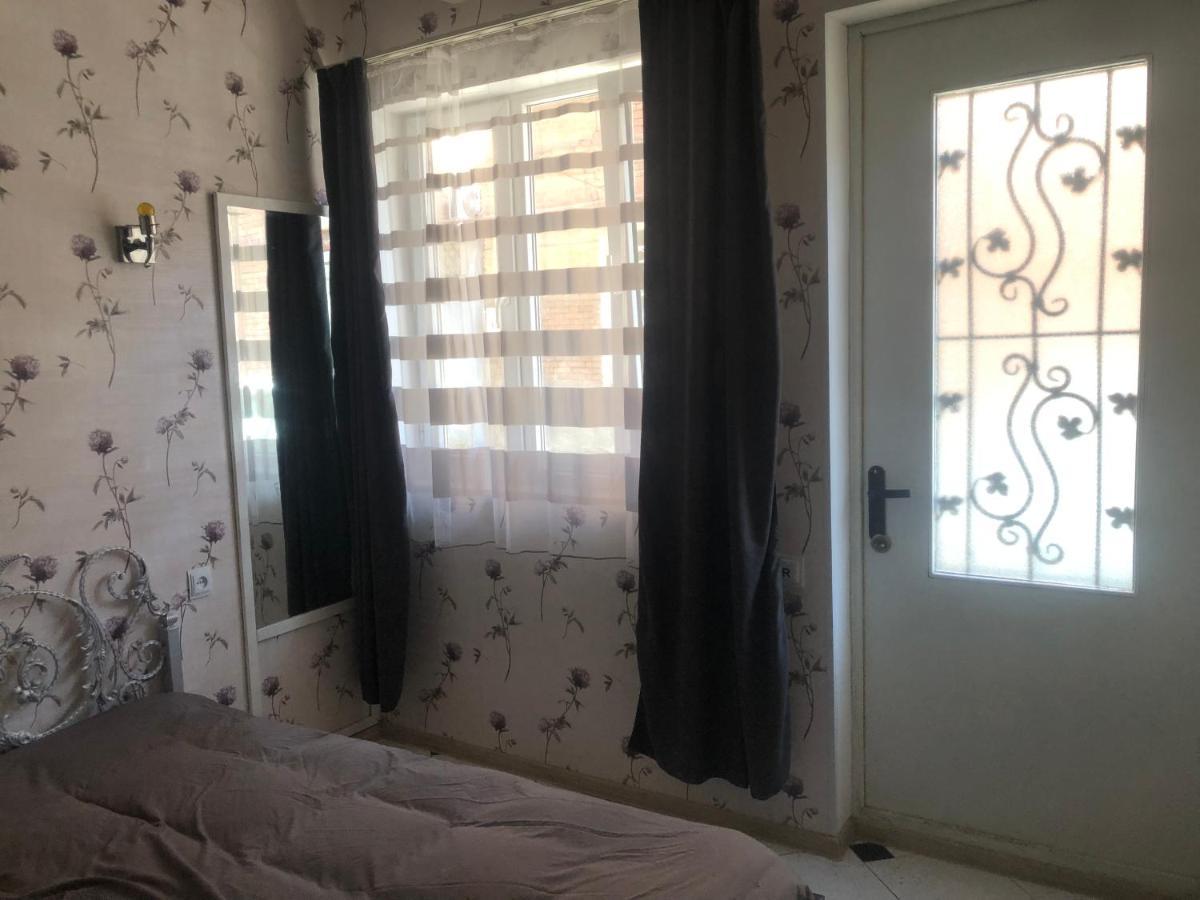 Appartment In Old Tbs, Near Holy Trinity Cathedral Tiflis Exterior foto